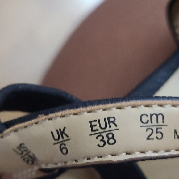 Naturalizer Womens Raine Cut-Out Open-Toe Strappy Sandals - Picture 4 of 4